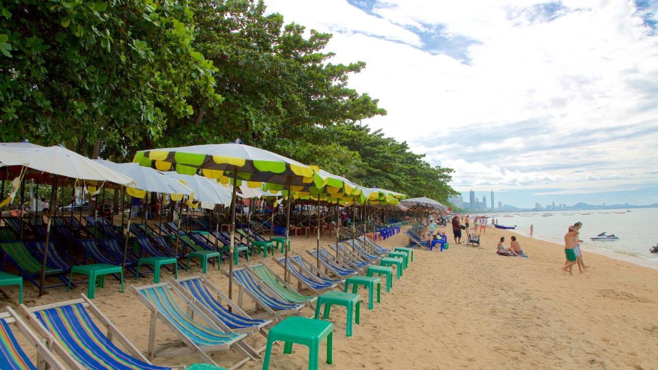 Max'S Beach House Pattaya Extérieur photo